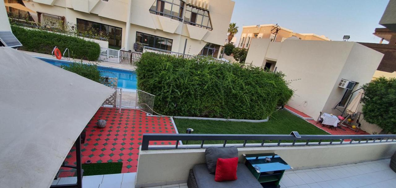 Jumeirah Beach Villa Dubai Esterno foto